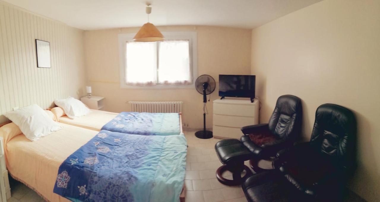 Residence Les Plus Pres Jonzac Eksteriør billede